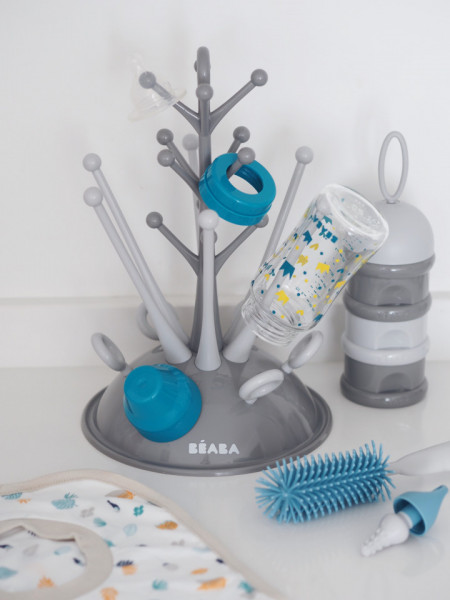 BEABA baby poklon set (stalak, posuda za mleko, četka, portikla)